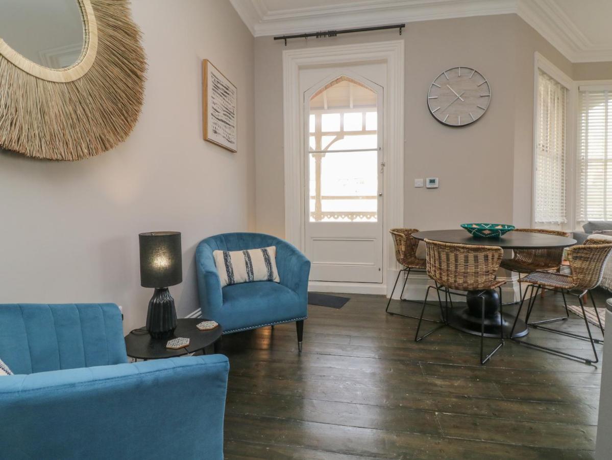 7 Belgrave Apartments Илфракомб Екстериор снимка